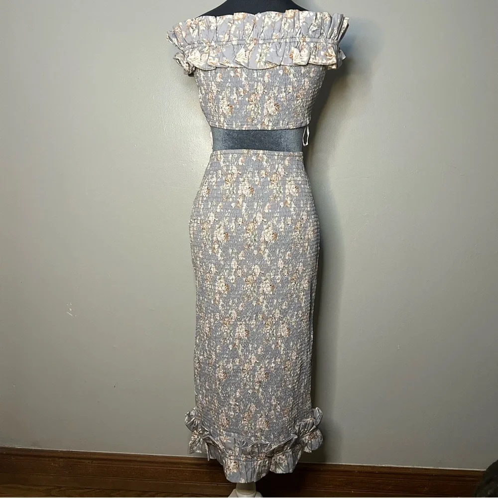 Floral Ruffle Off-Shoulder Dress - Picture 5 of 7